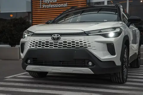 Toyota Corolla Cross 2026 — миниатюра 6