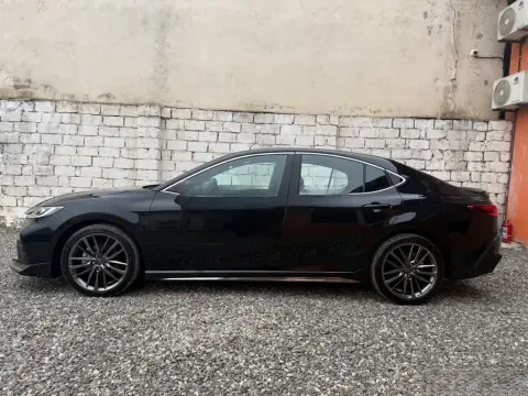 Toyota Camry 2025 — миниатюра 3
