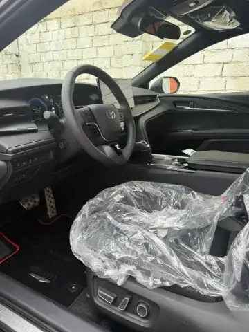 Toyota Camry 2025 — миниатюра 8