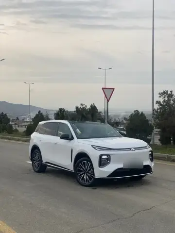 Changan Qiyuan Q07 2025 — миниатюра 2