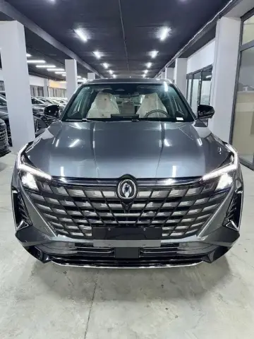 Changan Uni-Z 2025 — миниатюра 1