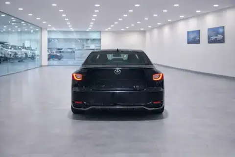 Toyota Camry 2025 — миниатюра 5