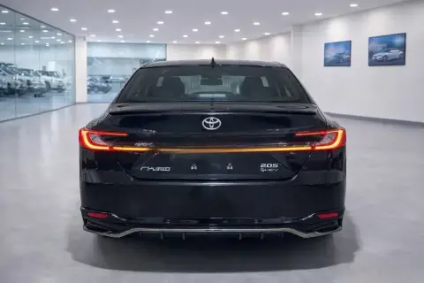 Toyota Camry 2025 — миниатюра 6