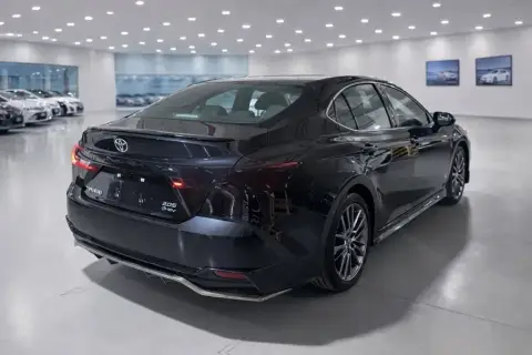 Toyota Camry 2025 — миниатюра 7