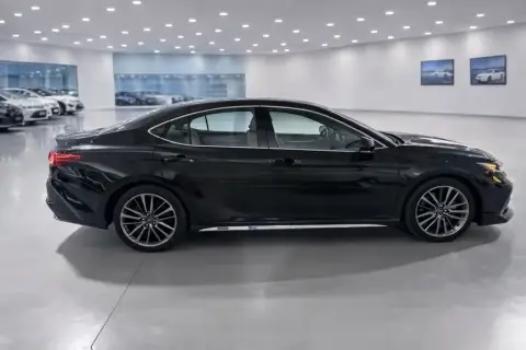 Toyota Camry 2025 — миниатюра 10