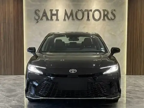 Toyota Camry 2026 — миниатюра 2