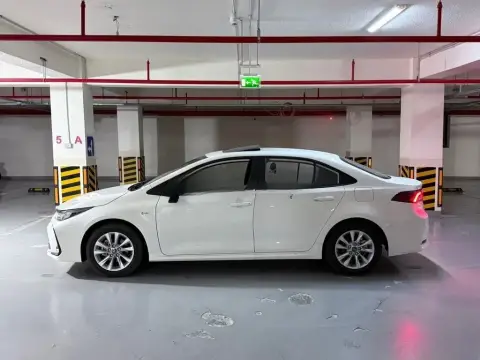 Toyota Corolla 2025 — миниатюра 7