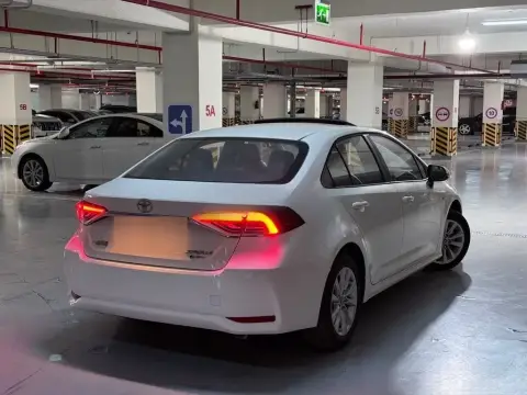 Toyota Corolla 2025 — миниатюра 9