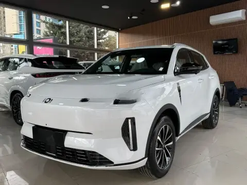 Changan Qiyuan Q05 2025 — миниатюра 5