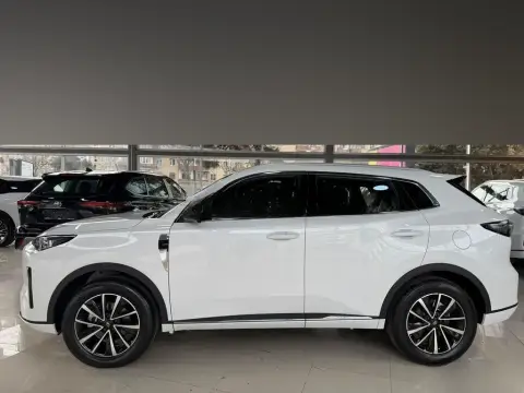 Changan Qiyuan Q05 2025 — миниатюра 6