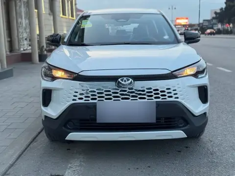 Toyota Corolla Cross 2025 — миниатюра 2