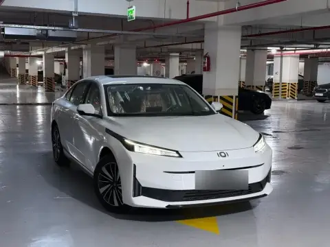 Changan Qiyuan A05 2025 — миниатюра 2