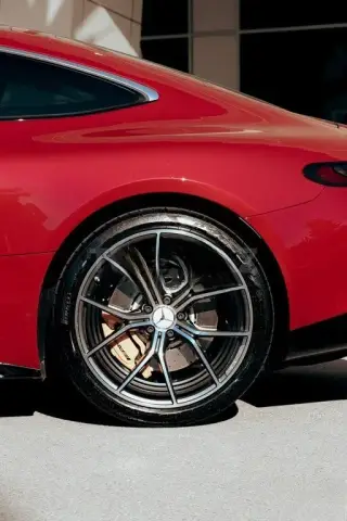 Mercedes-Benz AMG GT 43 2025 — миниатюра 8