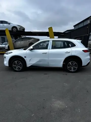 Geely Galaxy Starship 7 2025 — миниатюра 2