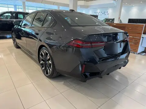 BMW 530e 2025 — миниатюра 8