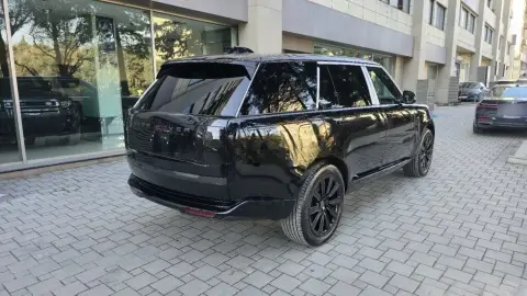 Land Rover Range Rover 2025 — миниатюра 8