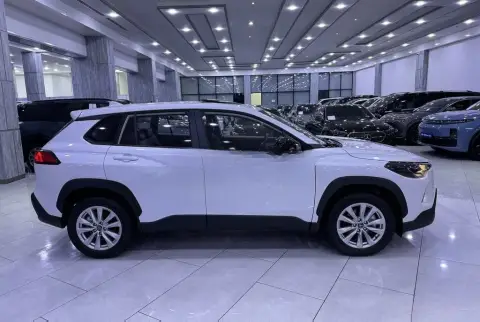 Toyota Corolla Cross 2025 — миниатюра 4