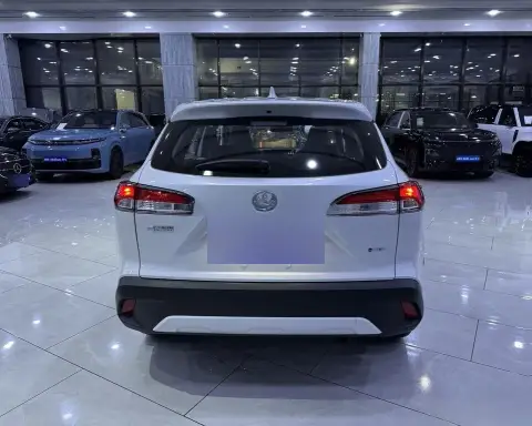 Toyota Corolla Cross 2025 — миниатюра 7
