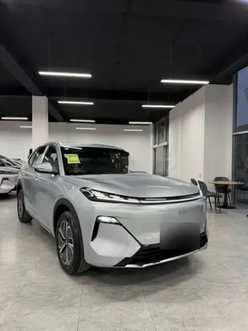 Geely Galaxy Starship 7 2025 — миниатюра 1