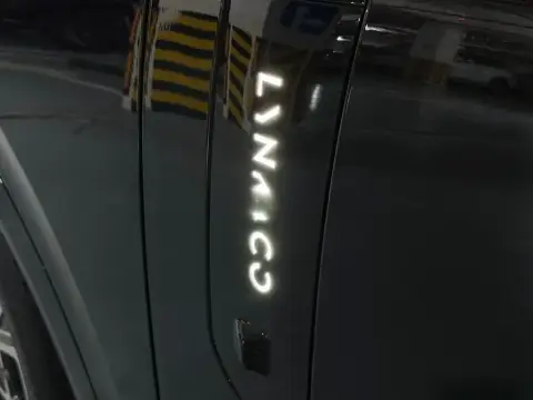 Lynk & Co 900 2025 — миниатюра 9