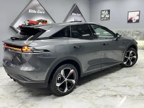 Changan Deepal S07 2025 — миниатюра 2
