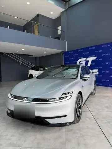 Changan Qiyuan A06 2025 — миниатюра 1