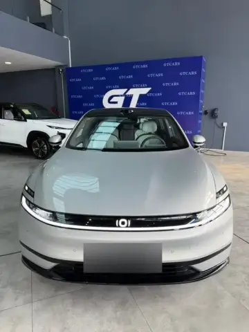 Changan Qiyuan A06 2025 — миниатюра 2