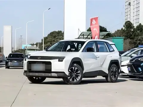 Toyota RAV4 2026 — миниатюра 1