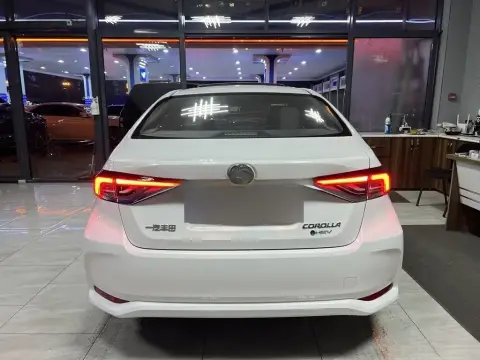Toyota Corolla 2025 — миниатюра 6