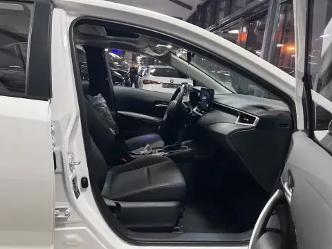 Toyota Corolla 2025 — миниатюра 10