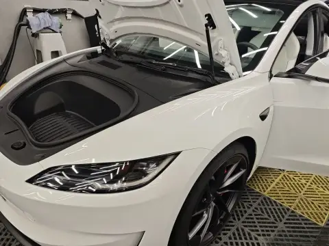 Tesla Model 3 2025 — миниатюра 8