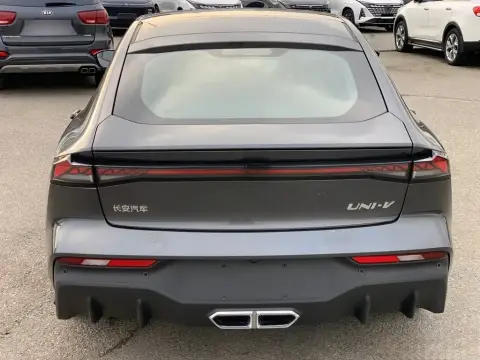 Changan Uni-V iDD 2025 — миниатюра 2