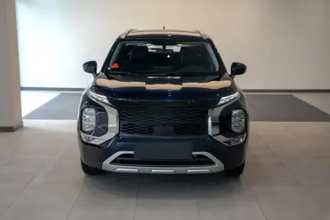 Mitsubishi Outlander 2026 — миниатюра 2
