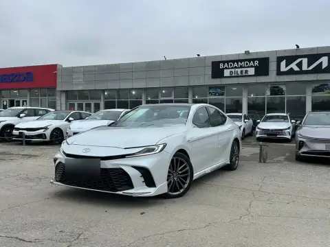 Toyota Camry 2025 — миниатюра 1