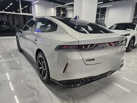 Changan Qiyuan A06 2025 — миниатюра 8