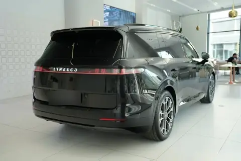 Lynk & Co 900 2026 — миниатюра 8