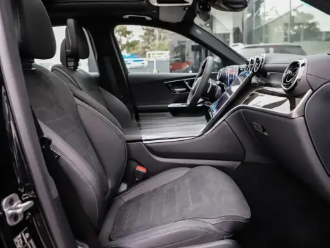Mercedes-Benz GLC 300 e 4MATIC 2025 — миниатюра 9