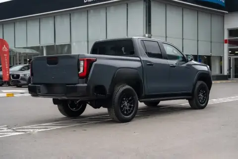 Toyota Hilux 2025 — миниатюра 9