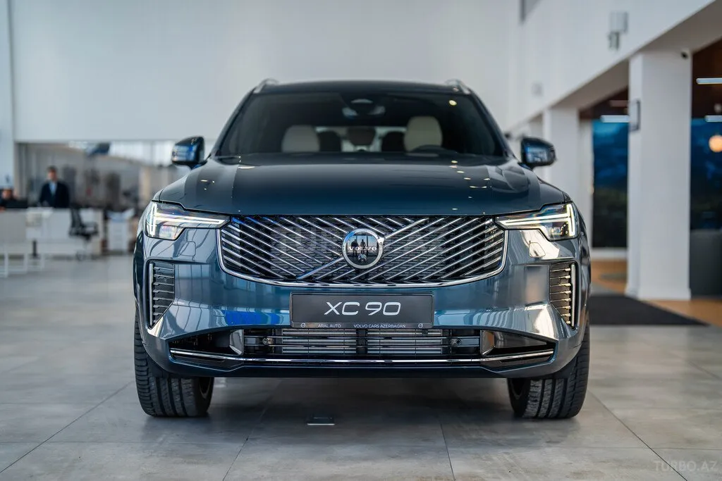 Volvo XC90 2025 — фото 1 из 10