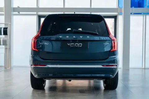 Volvo XC90 2025 — миниатюра 2