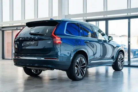 Volvo XC90 2025 — миниатюра 9