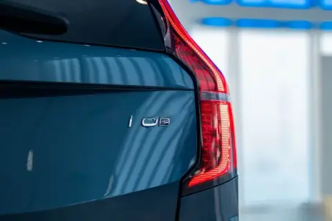 Volvo XC90 2025 — миниатюра 10