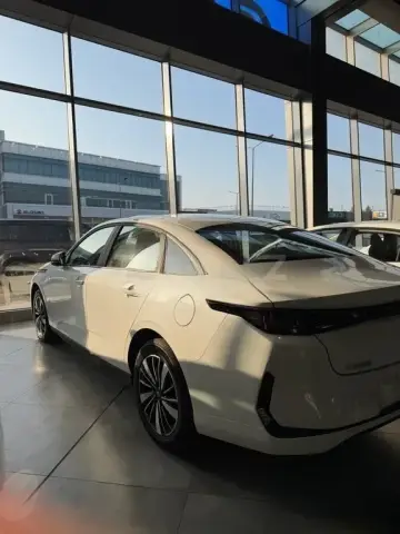 Changan Qiyuan A05 2025 — миниатюра 4