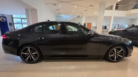BMW 520 2025 — миниатюра 5