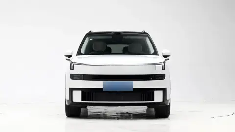 Lynk & Co 900 2026 — миниатюра 2