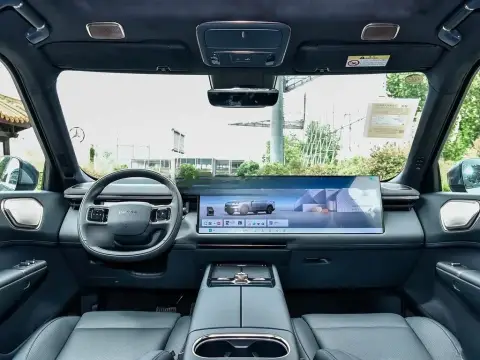 Lynk & Co 900 2026 — миниатюра 7