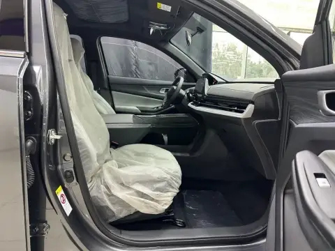 Changan Qiyuan Q05 2025 — миниатюра 4