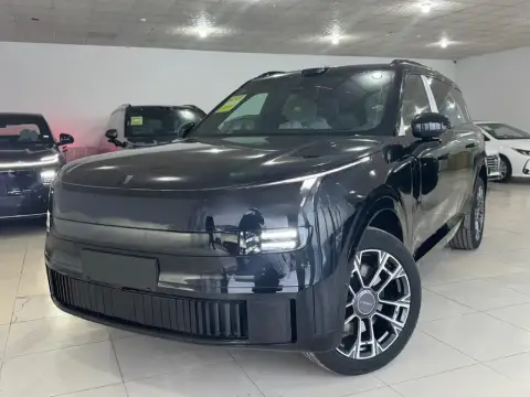 Lynk & Co 900 2025 — миниатюра 1
