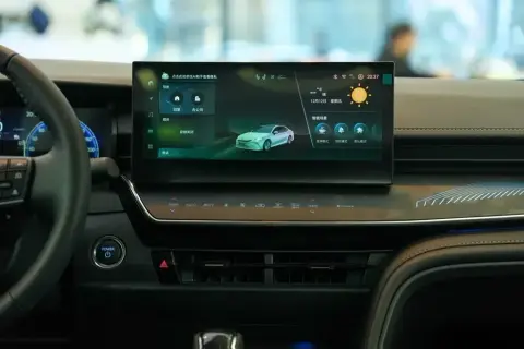 Toyota Camry 2025 — миниатюра 7