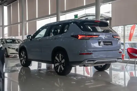 Mitsubishi Outlander 2026 — миниатюра 7
